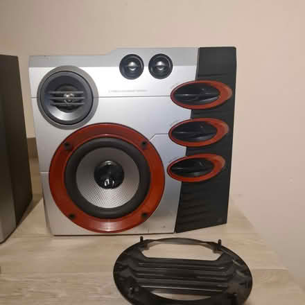 Photo of free Philips Speakers (TW7) #2