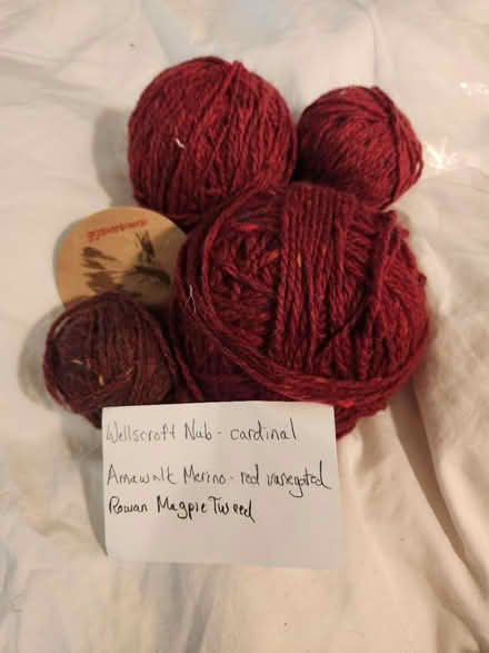 Photo of free Worsted wool yarn in autumn colors (Capitol Hill, DC) #3