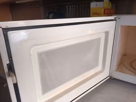 Photo of free Microwave (Craigmount EH12) #2