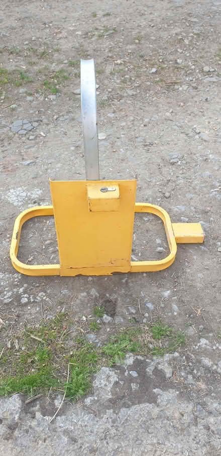 Photo of free Wheel clamp (Old Radnor LD8) #2