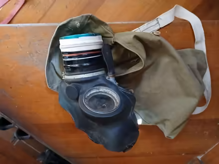 Photo of free WW2 gas mask and bag (Odd Down) #1