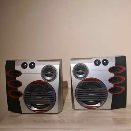 Photo of free Philips Speakers (TW7) #3