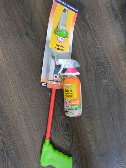 Photo of free Spider catcher and repellent (Ware SG12) #1