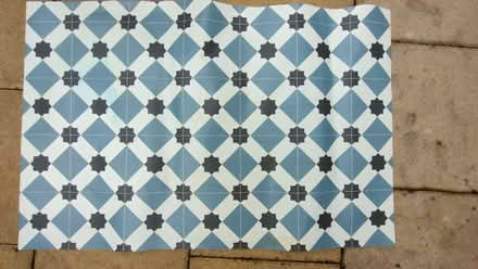 Photo of free vinyl flooring offcut (Amersham Common HP7) #1