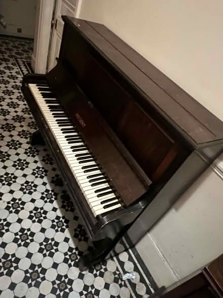 Photo of free regent upright classic piano (HA3) #3