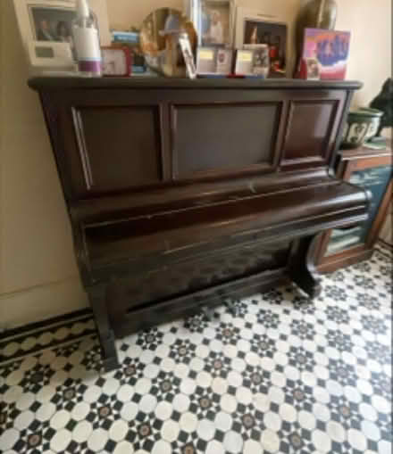 Photo of free regent upright classic piano (HA3) #4