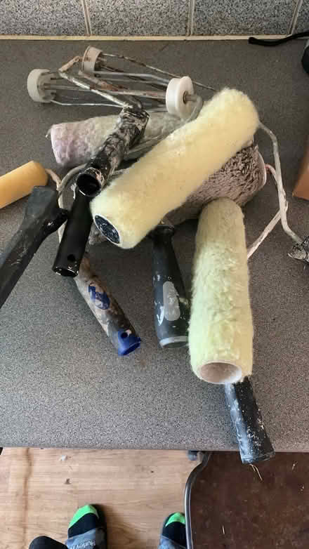 Photo of free Random paint and stuff (SK3 Edgeley) #3