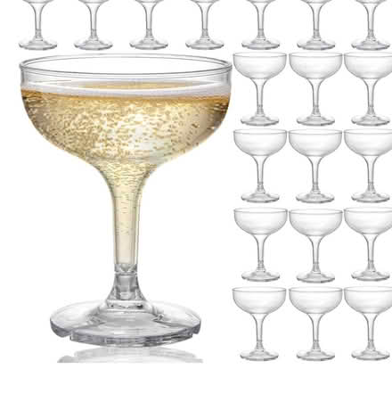 Photo of Champagne saucer coupe glasses (Isleworth TW7) #2