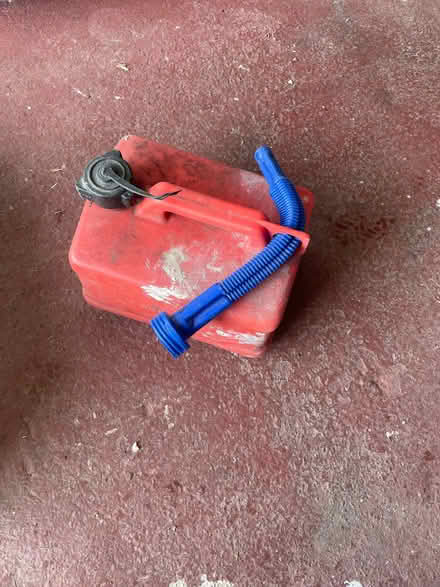 Photo of free Fuel can (Dutton PR3) #1