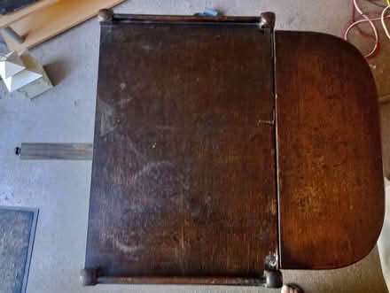 Photo of free Gate leg side table on wheels (Edgware HA8) #4