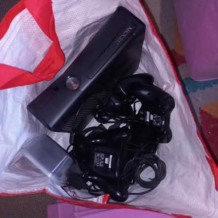 Photo of free Xbox 360 leads controllers no games (Lydham SY9) #1