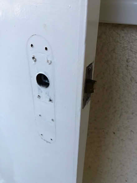 Photo of free Plain white door (East Carleton NR14) #2