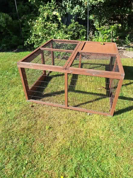 Photo of free Rabbit or guinea pig run (Swanley BR8) #1