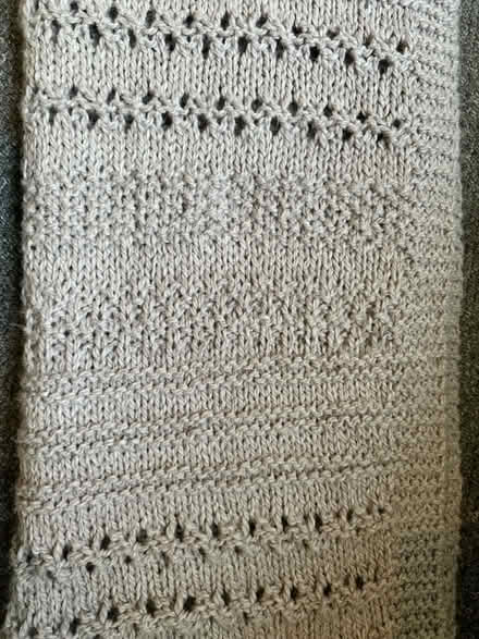Photo of free Bed runner/small throw (So19 9ah) #2