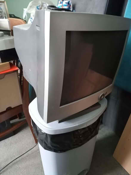 Photo of free Computer Monitor 15 inch (Claregate WV6) #2