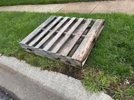 Photo of free Wood pallets (Bowie, md) #1