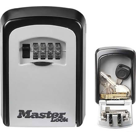 Photo of Master lock key safe box (Winnersh RG41) #1