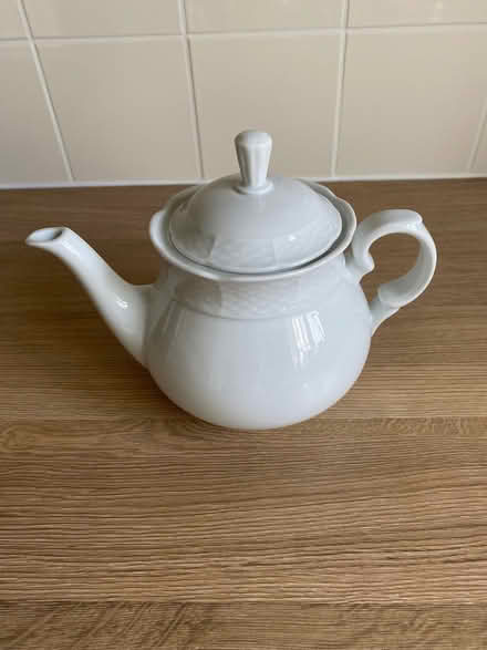 Photo of free Teapot (Kingsway) #1