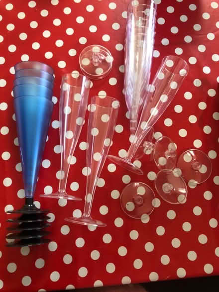 Photo of free Plastic champagne flutes (Cripps Corner Rd TN32) #1