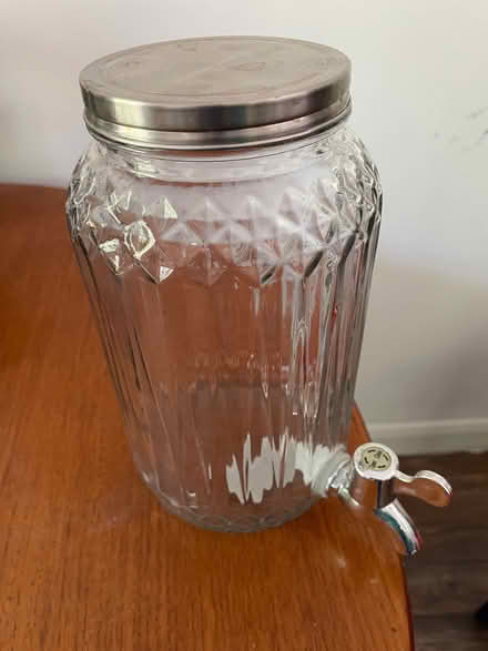 Photo of free Drinks jar with tap (Highbury New Park N5) #1