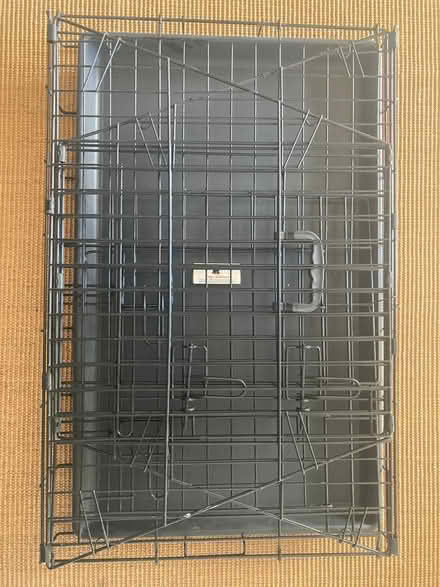 Photo of free Dog car crate (near Kilburn tube) #1