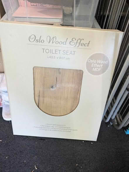 Photo of free D-shaped Toilet Seat (Stanton CH63) #1