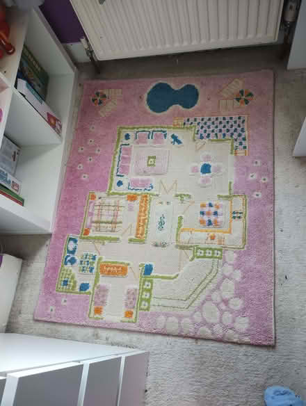 Photo of free Small rug (Brockley SE4) #1