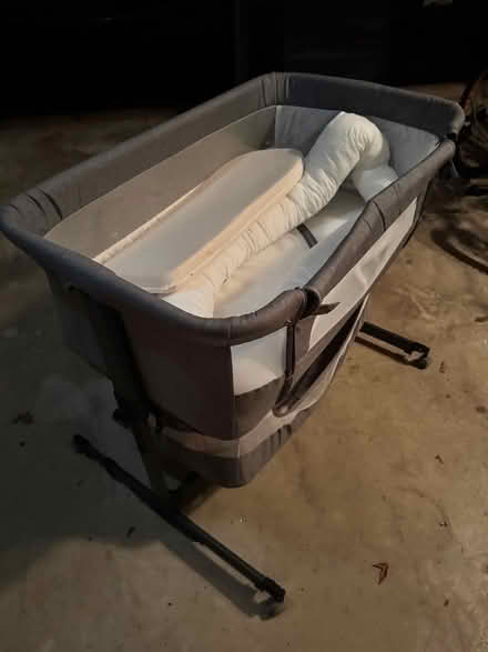 Photo of free Baby crib (Lake Hopatcong) #2
