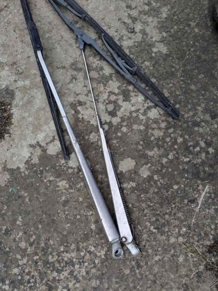 Photo of free Windscreen wipers (AB24) #1