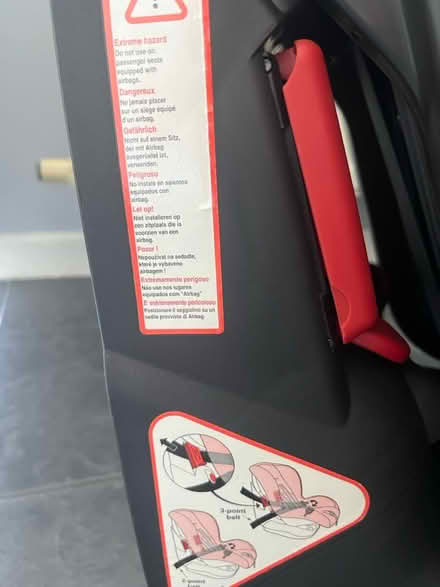 Photo of free Maxi Cosi car seat (baguley M23) #3