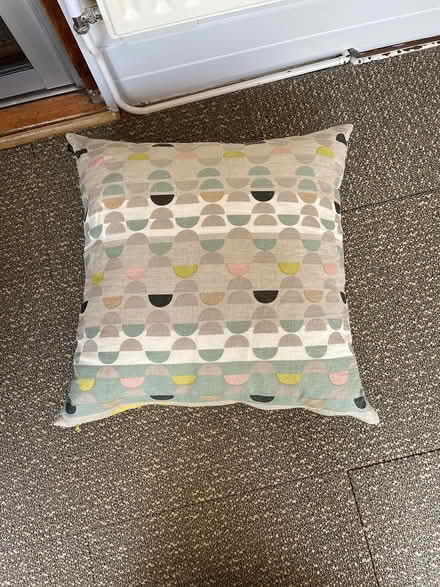 Photo of free Small chair a pillow (Ilford IG1) #3