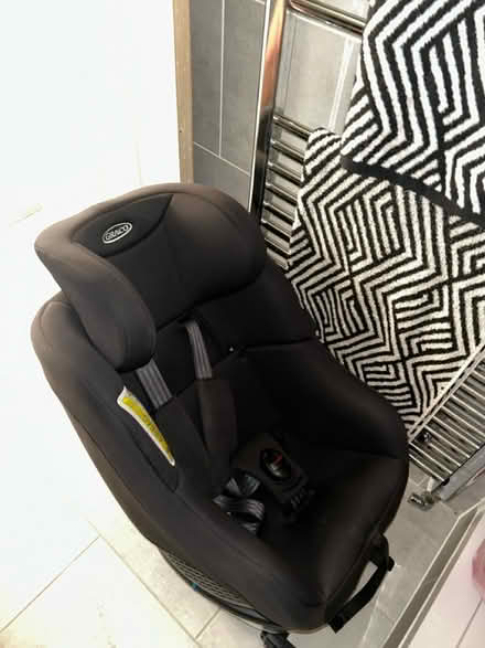 Photo of free Graco 360 car seat with inserts (Eastham) #2