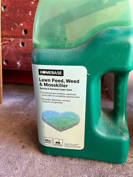 Photo of free Lawn Feed, Weed & Mosskiller (Weston Park) #1