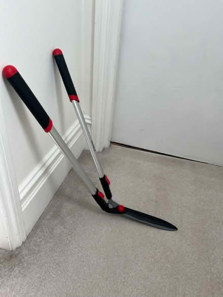 Photo of free Darlac telescopic lawn shears (Hove BN3) #1