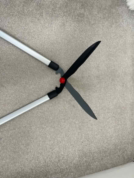 Photo of free Darlac telescopic lawn shears (Hove BN3) #3
