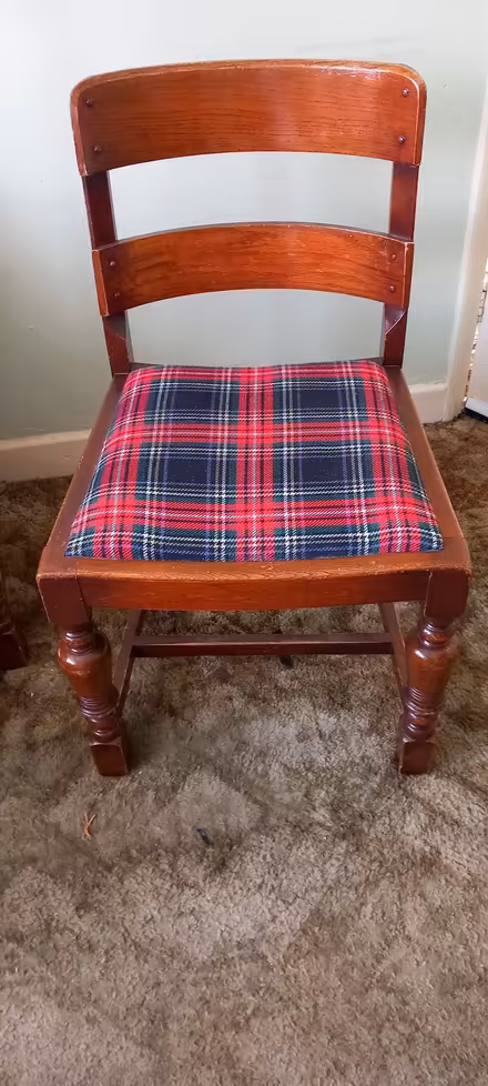 Photo of free 6 x dining chairs (Fromefield BA11) #1