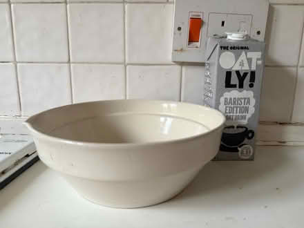 Photo of free Big bowl (N5 Highbury Barn) #1
