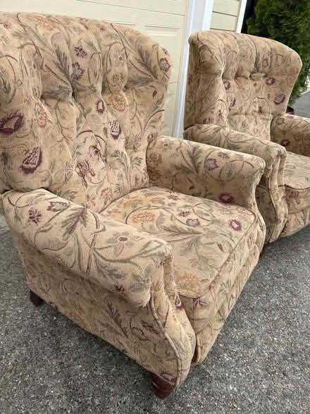 Photo of free Beautiful Recliners (Renton Highlands) #4