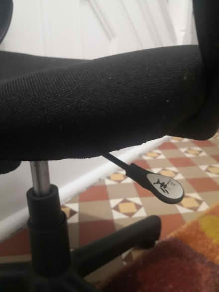 Photo of free Desk chair (B16) #2
