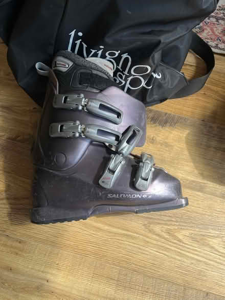 Photo of free Ladies ski boots - Salomon (AL5 Harpenden) #1