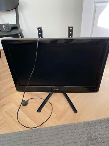 Photo of free TV (Emsworth PO10) #1