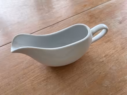 Photo of free White Jug (Grafton area Cambridge CB1) #1