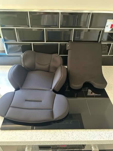 Photo of free Graco 360 car seat with inserts (Eastham) #1
