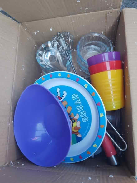Photo of free Small box of kitchen bits (RG2) #2