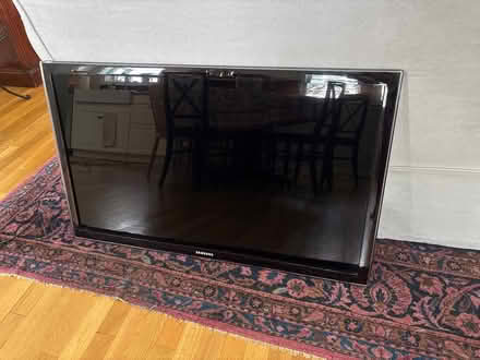 Photo of free Samsung tv (Shirlington area) #1