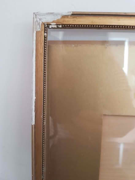 Photo of free Vintage picture frame (Kendal LA9) #3