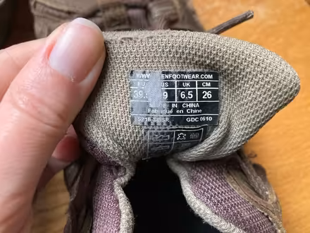 Photo of free Keen low hiking boots W Size 9 (Teele) #3