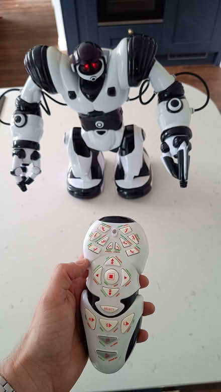 Photo of free Robosapian Programmable Toy Robot (Stanford in the Vale SN7) #1