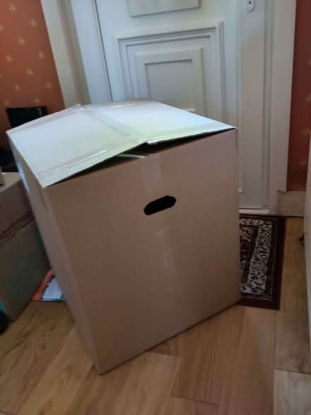 Photo of free Box, big (Mountier Court E11) #1