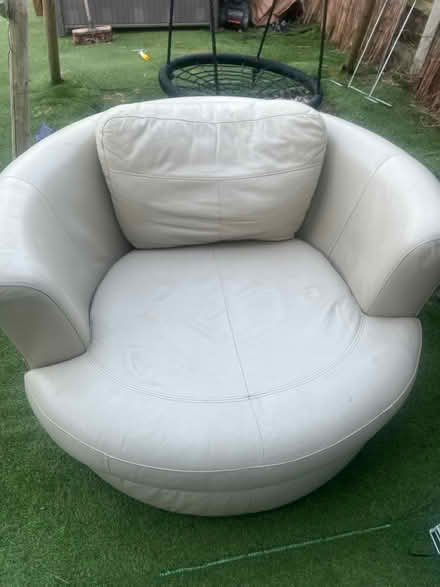 Photo of free Love seat (SM4) #1